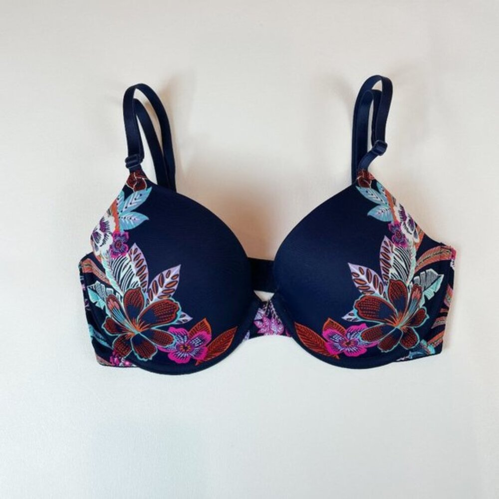NWOT Victoria's Secret PINK Bra 32D Wear Everywhere T-Shirt Lightly Lined